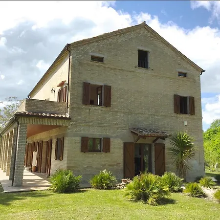 Willa villa Contrada Serrone Montelparo