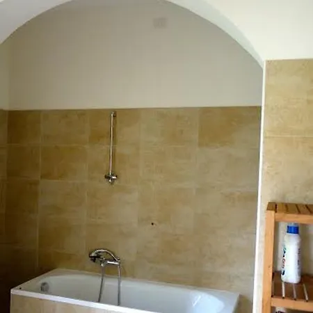 villa Contrada Serrone