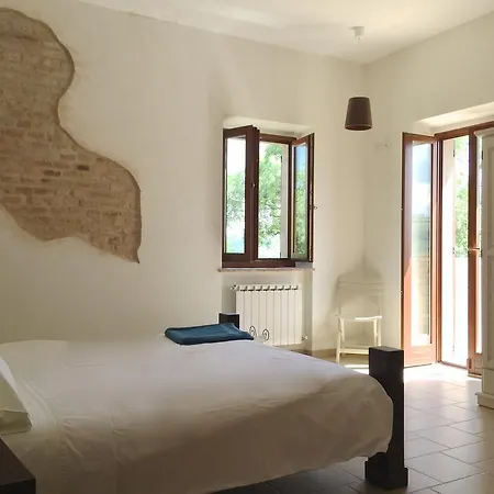 Willa villa Contrada Serrone Montelparo